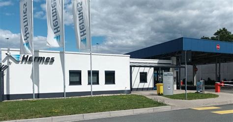 Hermes opens logistics unit at Münster/Osnabrück Airport.